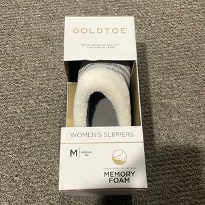 ***BrandNew***Gold toe women’s slippers size 8M brand new memory foam
